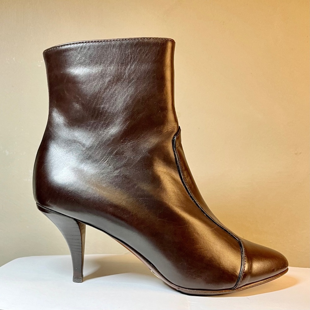 Never worn O Jour Dark Brown Curved Stiletto Leather Ankle Boots, Size 37.5